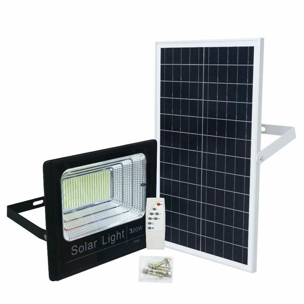 FARO LED CON PANNELLO SOLARE CREPUSCOLARE DA 300W + TELECOMANDO
